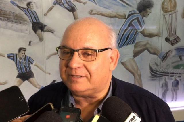 Romildo admite venda de jogadores se Grêmio tiver proposta interessante