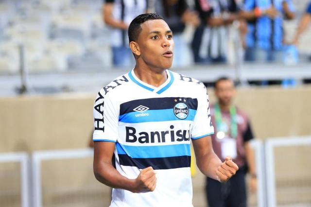 Com dois gols na final, Pedro Rocha chega à artilharia do Grêmio em 2016