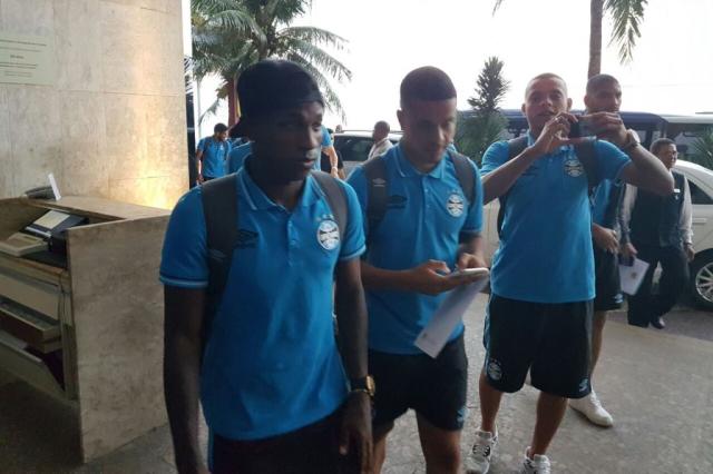 Com Miller Bolaños e Pedro Rocha, reservas do Grêmio chegam a Recife