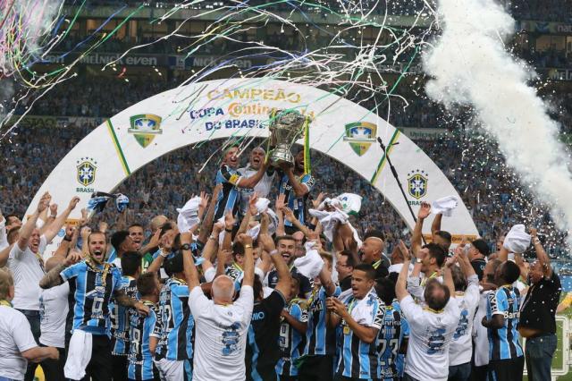 Obrigado, 2016! Venha bem tricolor, 2017!