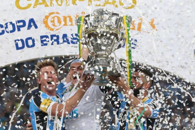 Grohe comemora fim do peso por jejum e alfineta Inter: Todo gremista é Sport desde pequeno