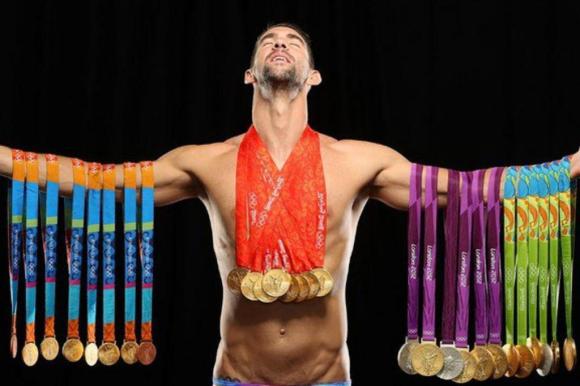 Phelps Posa Para Revista Com Todas As Suas 28 Medalhas Olimpicas Gzh