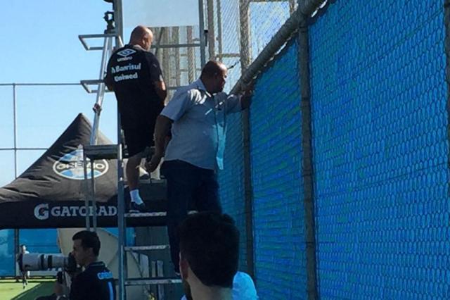 Barulhos similares a tiros interrompem treino do Grêmio