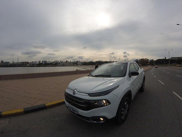 Fiat Toro Volcano, de Porto Alegre a Montevidéu, sem reabastecer