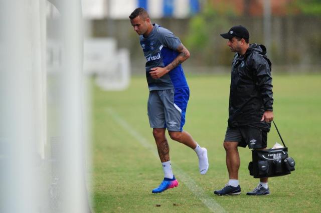 Renato pode ganhar até cinco opções para o Gre-Nal