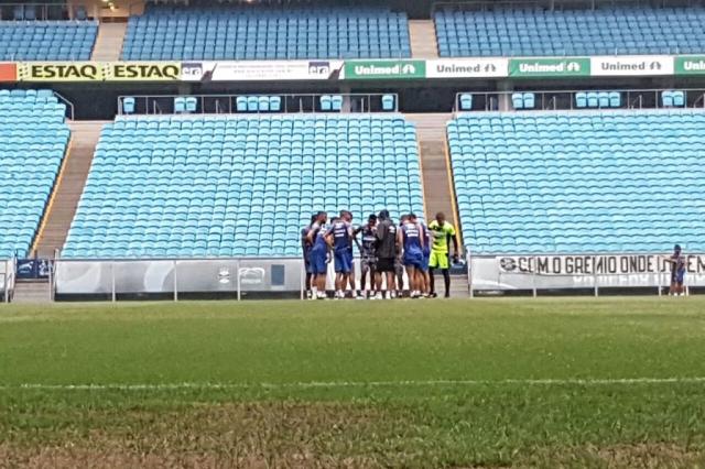 Renato define Grêmio com Leonardo Gomes e Jaílson nas vagas de Edílson e Walace