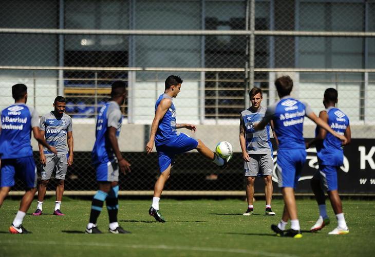 COMENTE: Você aprova a decisão de Renato Gaúcho em utilizar quatro volantes ?