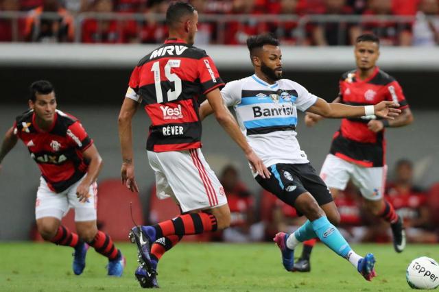 Grêmio é derrotado pelo Flamengo por 2 a 0 em Brasília