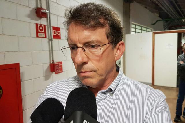 Odorico Roman diz que Grêmio negocia com zagueiros e volante