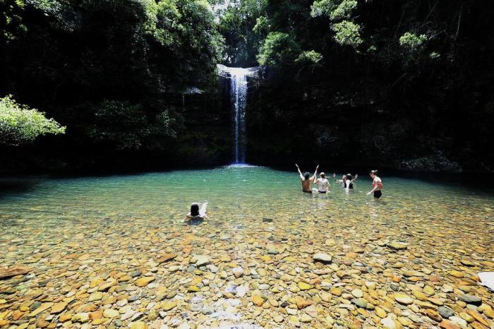 Com dezenas de quedas d'água, Maquiné oferece muitos lugares com cachoeira e piscina natural