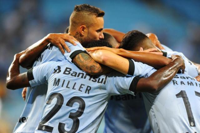 O Bolaños que o Grêmio contratou chegou à Arena
