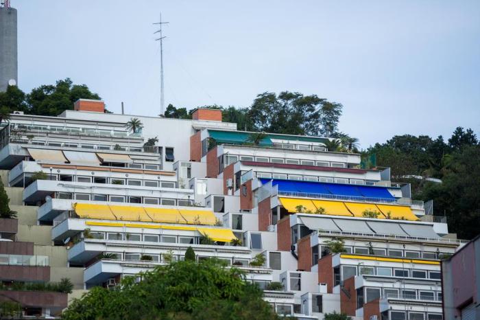 APARTAMENTO EM CONDOMÍNIO NOVO NA ZONA SUL DE PORTO ALEGRE