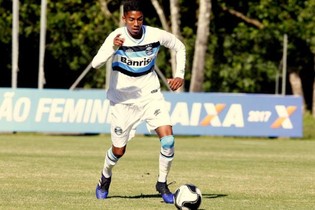 Com grande atuação de Jean Pyerre, Grêmio vence o Elite pela Terceirona