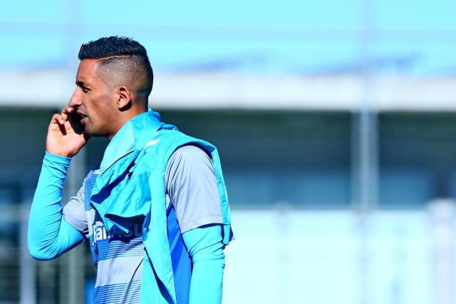 Início de Lucas Barrios no Grêmio supera o de Borja no Palmeiras
