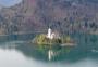 Cenários de sonho e cartão-postal no Lago de Bled, na Eslovênia