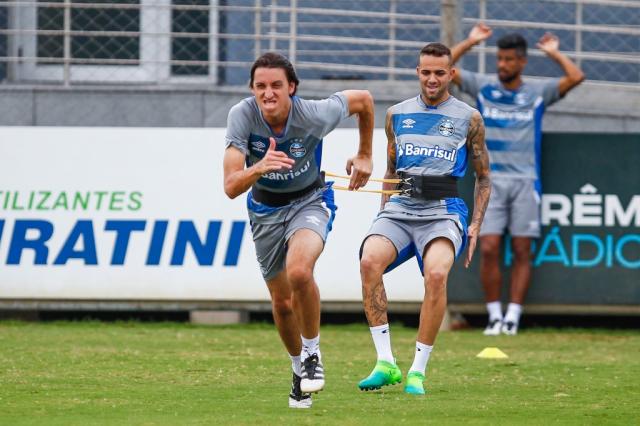 Maratona de seis jogos em 18 dias leva Grêmio a priorizar trabalhos físicos