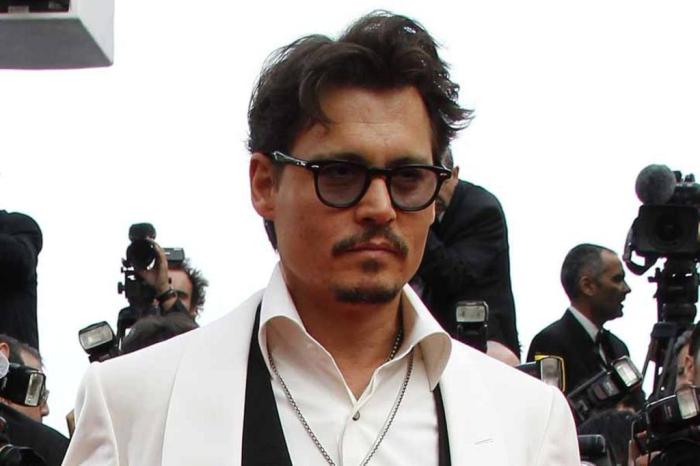 É por isso que a diretora do novo filme de Johnny Depp não quer mais  trabalhar com a estrela de Piratas do Caribe