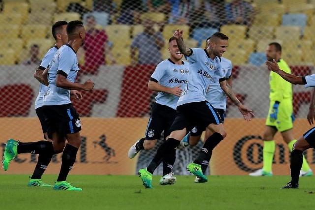 Renato diz que foi acertado preservar titulares e não descarta rodízio nem mesmo na Libertadores