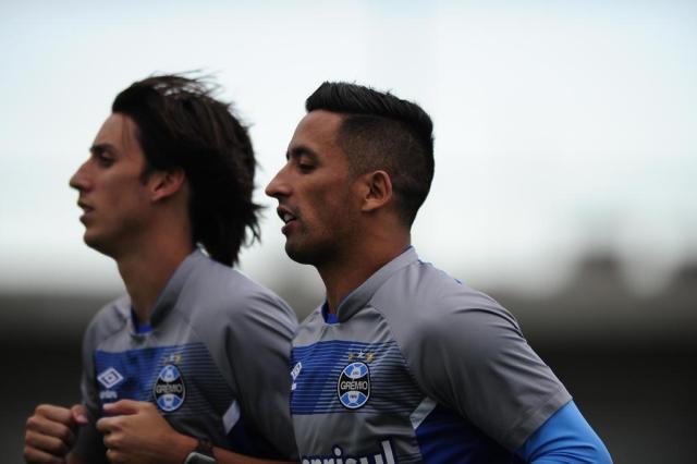 Adiamento de jogo contra Chapecoense dá tempo de recuperação a Geromel e Barrios