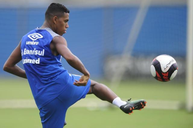 Pedro Rocha se defende das críticas pelos gols perdidos: Sempre que dá, eu treino