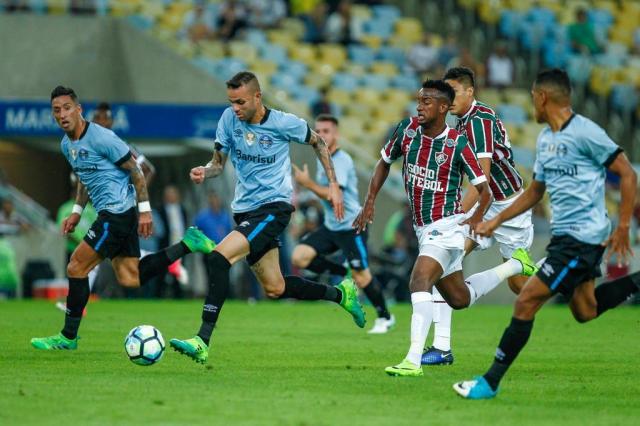 Grêmio e Fluminense chegam ao terceiro confronto em 30 dias em situações opostas