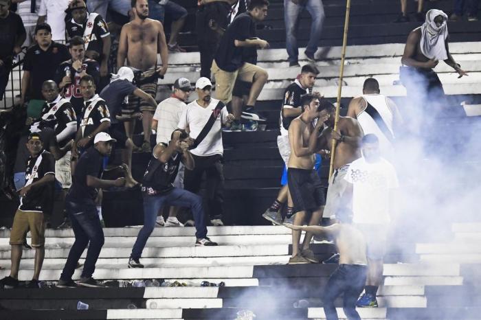 Torcedor morre após briga entre torcidas antes de jogo entre Flamengo e  Vasco