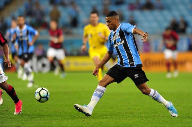 Pedro Rocha explica crescimento que o fez cair no gosto do torcedor do Grêmio: Me cobro bastante