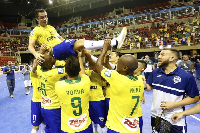 Falcão se despede da Seleção Brasileira de Futsal com mais de 400