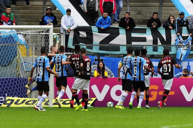 Presidente do Atlético-PR critica Arena do Grêmio: Você percebe uma falta de cuidado