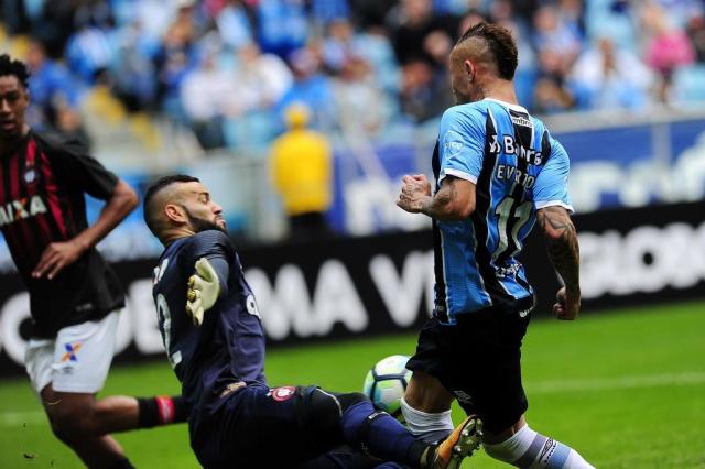 Copa do Brasil, Bressan, Lincoln e Bolaños e pouco Brasileirão: o que se falou de Grêmio 0x0 Atlético-PR