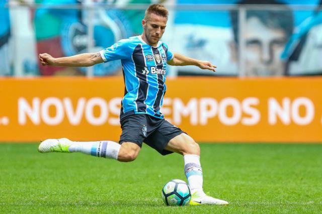 Grêmio dá confiança e protege Bressan antes de volta ao time titular