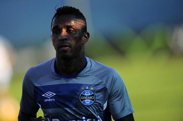 Frustração e expectativa: os bastidores da queda de desempenho de Bolaños no Grêmio