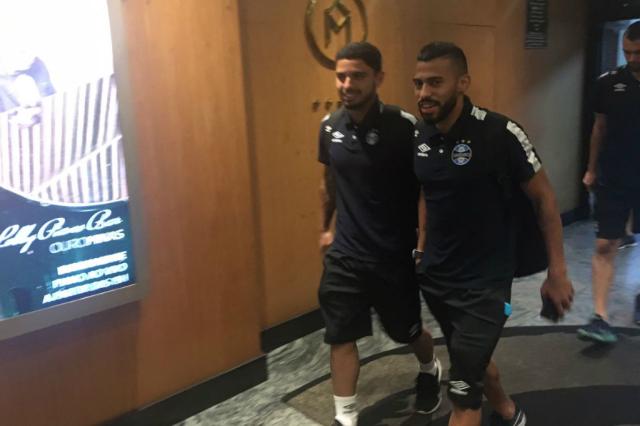 Com defesa reforçada, grupo de transição do Grêmio chega a Belo Horizonte para jogo da Primeira Liga