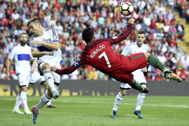 Portugal goleia Lituânia com três de CR7 nas eliminatórias da Euro