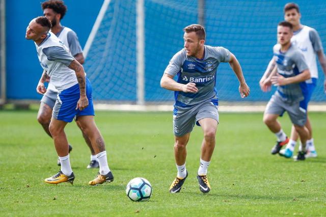 Sem Luan, Grêmio aposta na espinha dorsal do time contra o Botafogo