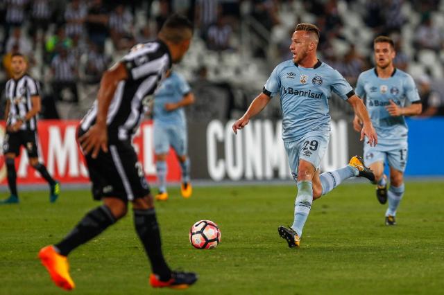 Luciano Périco: Gremista Arthur é um cheque em branco