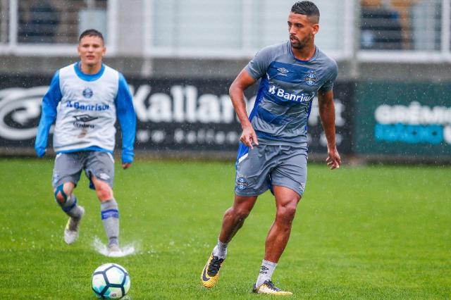 Só a volta de Michel já muda a vida do Grêmio para a decisão contra o Botafogo